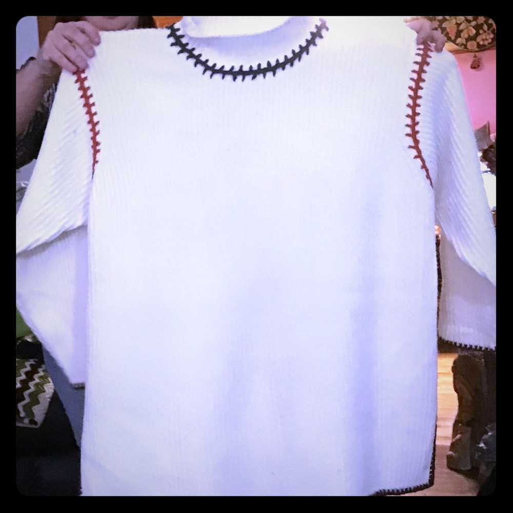 Like New Sweater 3X White w/ Red & Navy